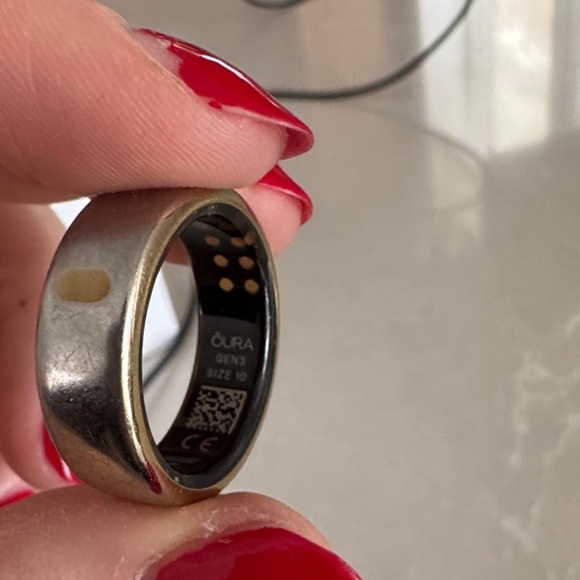 Oura Ring Gold Gen 3 - Picture 5 of 5